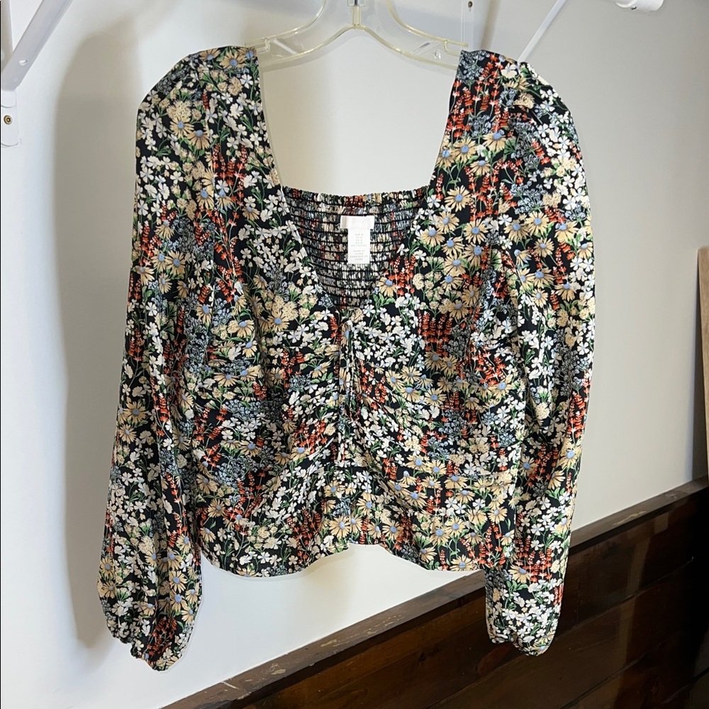 H&M Cropped Floral Long Sleeve Top- M